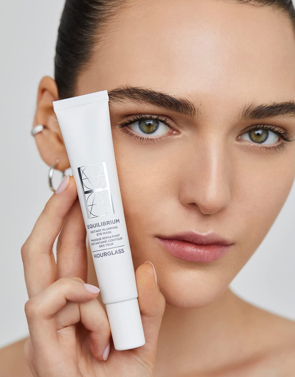 Hourglass EQUILIBRIUM Instant Plumping Eye Mask - Image 3